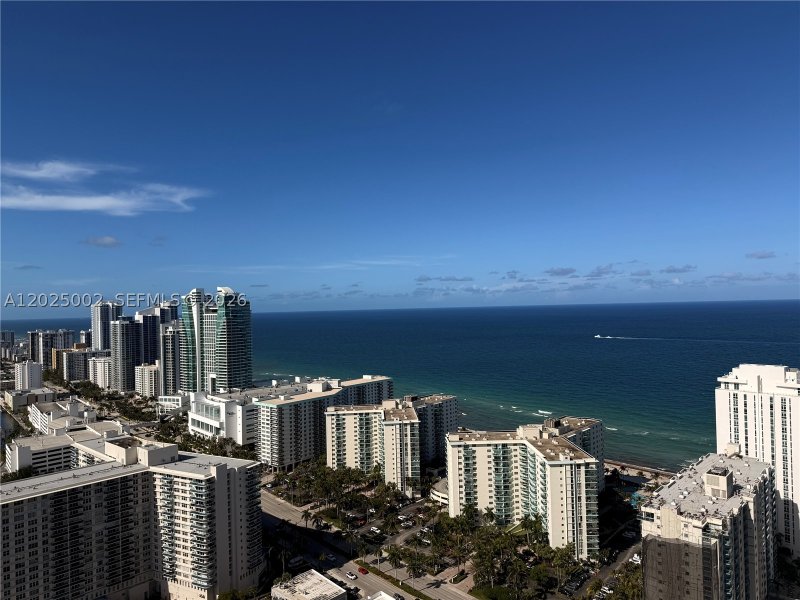 Apartment for rent at Hyde Beach House T3509