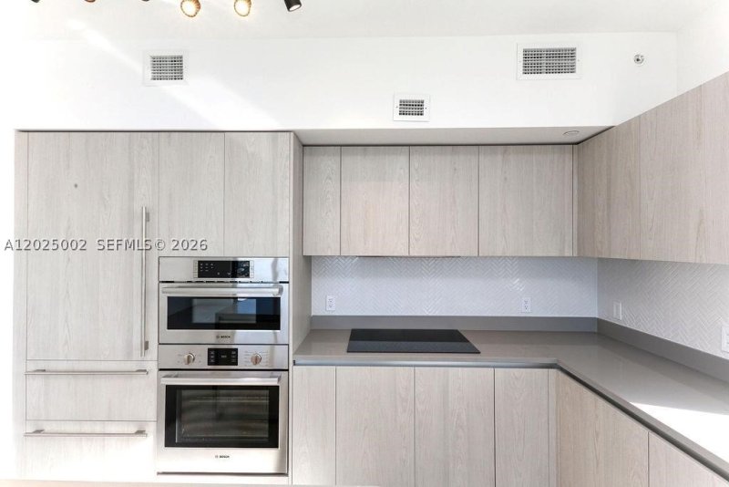 Apartment for rent at Hyde Beach House T3509