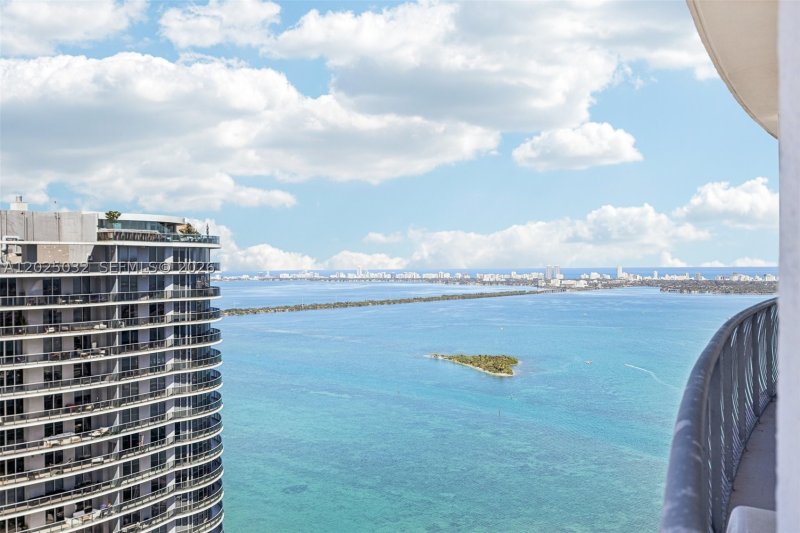 Apartment for rent at Opera Tower 5611