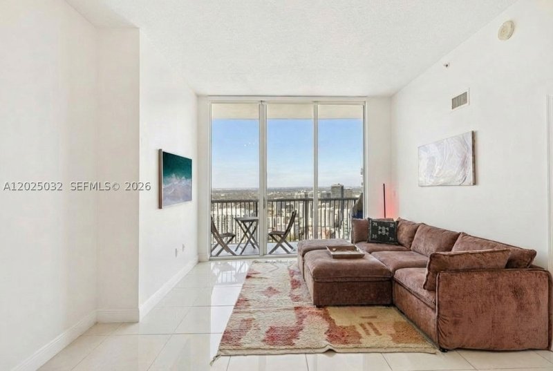 Apartment for rent at Opera Tower 5611