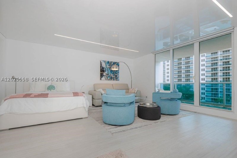 Alquiler de apartamento en Roney Palace 811