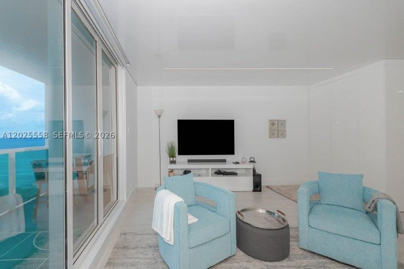 Alquiler de apartamento en Roney Palace 811