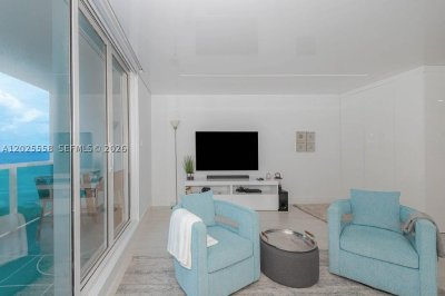 Alquiler de apartamento en Roney Palace 811