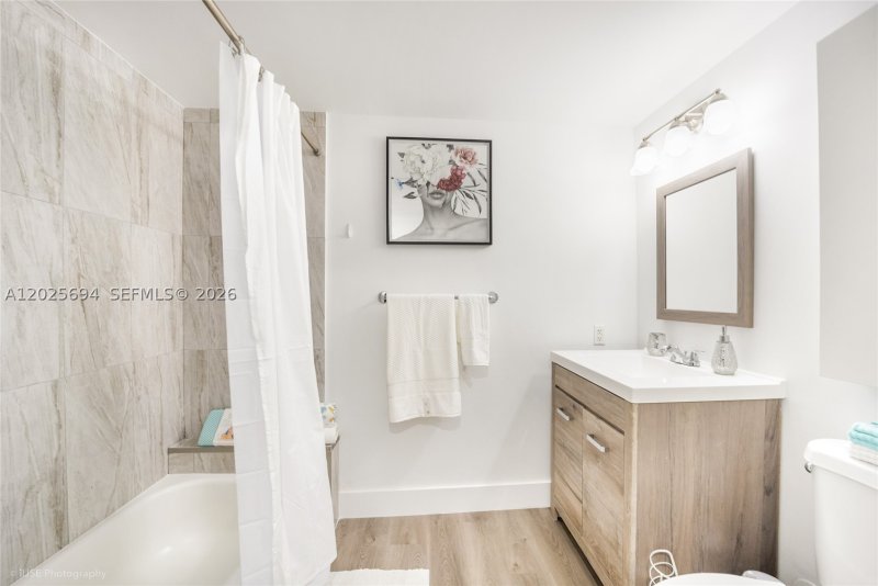 Apartment for rent at Opera Tower 1219