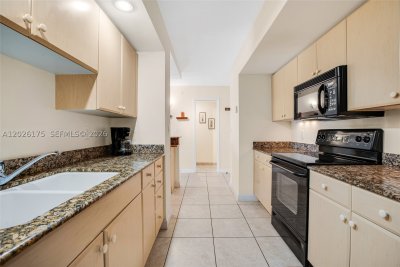 Aluguel de apartamento no The Collins Condo 1608