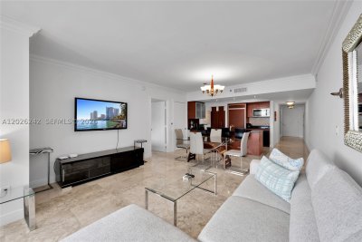 Aluguel de apartamento no Beach Club Two 3310
