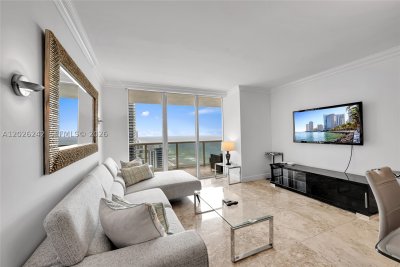 Aluguel de apartamento no Beach Club Two 3310