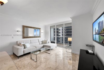 Aluguel de apartamento no Beach Club Two 3310