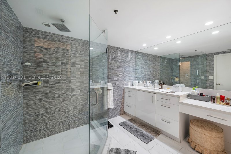 Comprar apartamento no Tiffany Bal Harbour 1505
