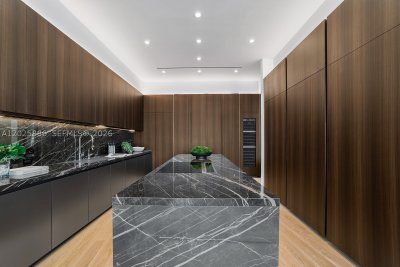 Comprar apartamento en Vita at Grove Isle PH-L05