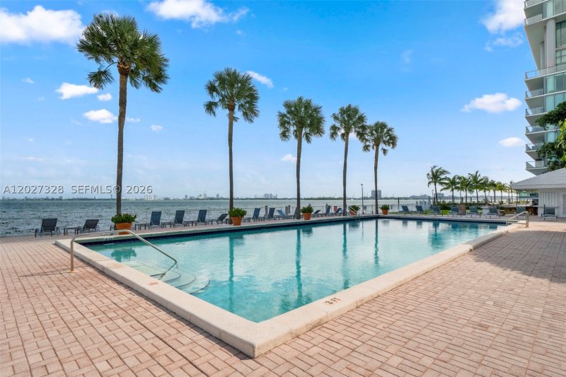 Apartment for rent at Bay Park Towers 1101