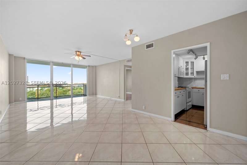 Apartment for rent at Bay Park Towers 1101