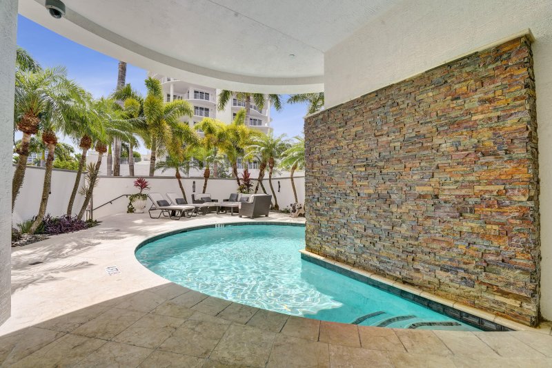 Condo for sale at La Cascade 402