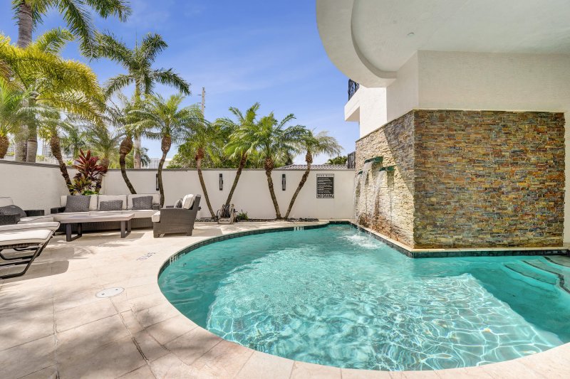 Condo for sale at La Cascade 402