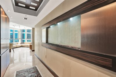 Comprar apartamento en Las Olas River House 1608