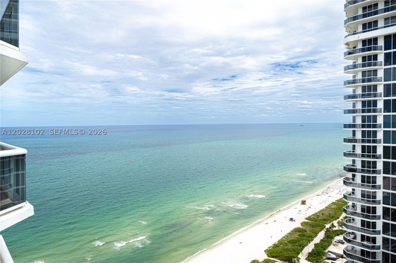 Comprar apartamento en Blue Diamond Condo 3504