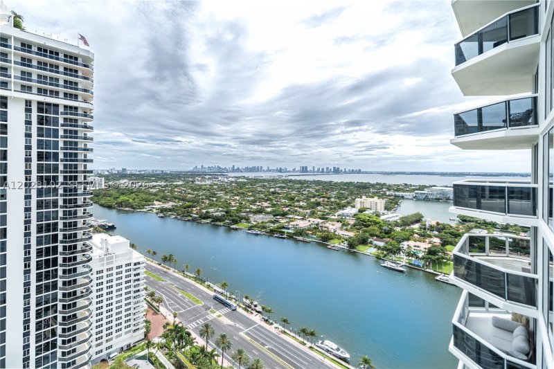 Comprar apartamento en Blue Diamond Condo 3504