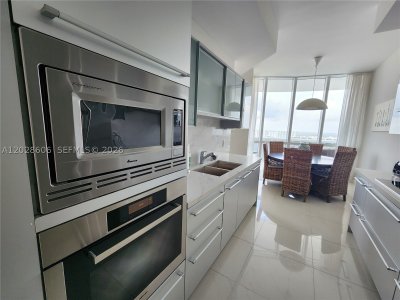 Aluguel de apartamento no Trump Royale 4101A