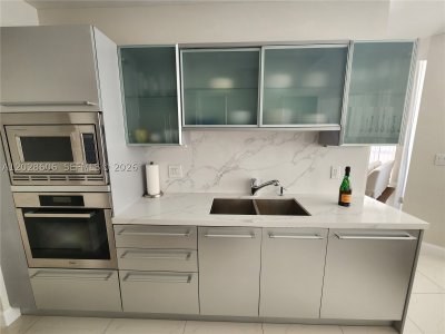 Aluguel de apartamento no Trump Royale 4101A