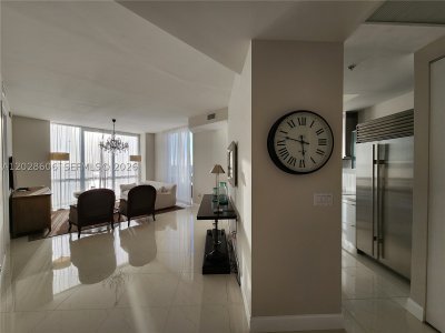 Aluguel de apartamento no Trump Royale 4101A