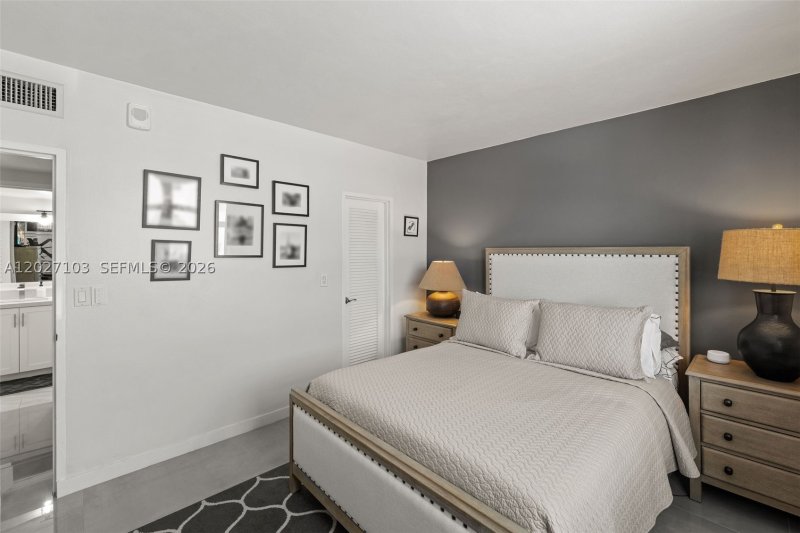 Condo for sale at Carriage Club South 1E