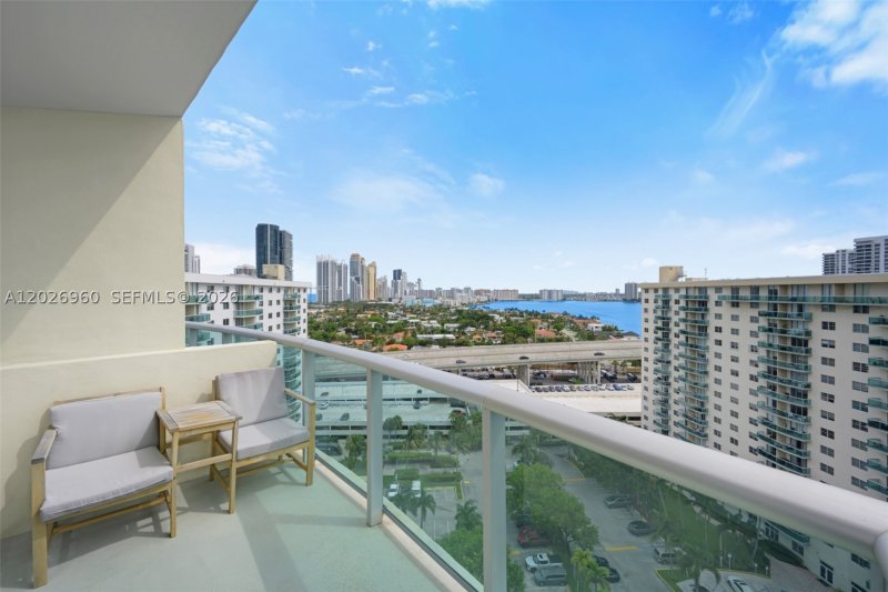 Apartment for rent at Ocean View PH-27