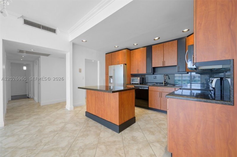 Apartment for rent at Ocean View PH-27