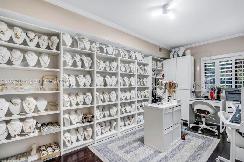 Condo for sale at Delvista Towers 39