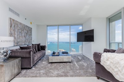 Aluguel de apartamento no Icon Brickell Tower II 4901