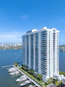 Comprar apartamento en Marina Palms Yacht Club 506