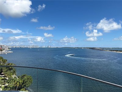 Una Residences at Brickell Apt #901