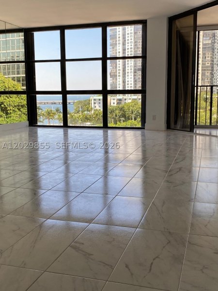 Comprar apartamento en Brickell Place II D610