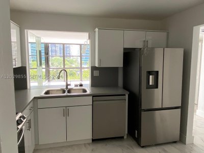 Comprar apartamento en Brickell Place II D610