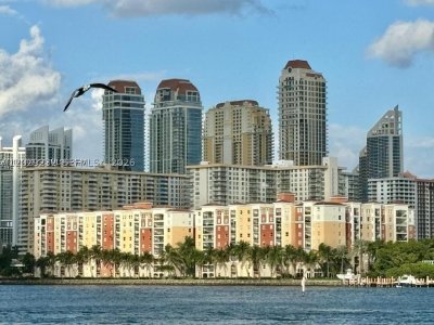 Alquiler de apartamento en Porto Bellagio 1605