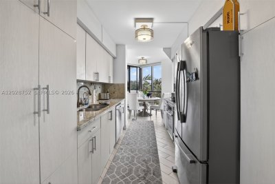 Comprar apartamento no 1000 Williams Island 503