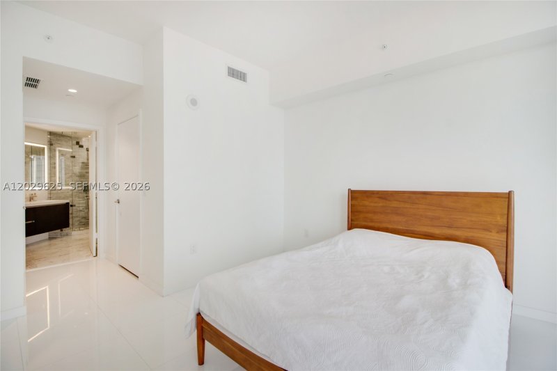 Condo for sale at Paramount Miami WorldCenter 1705