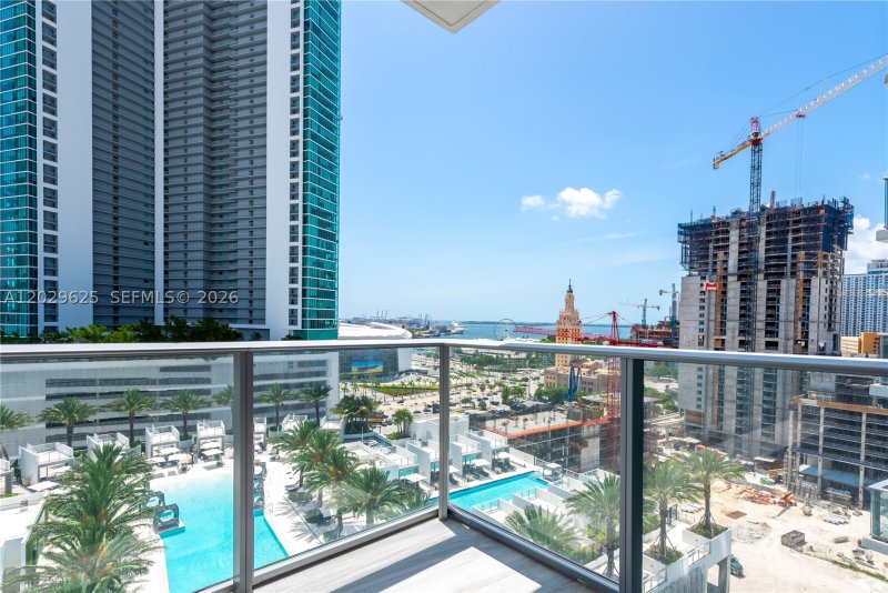 Condo for sale at Paramount Miami WorldCenter 1705