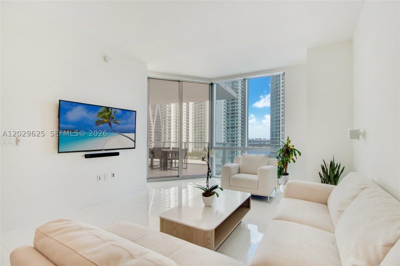 Condo for sale at Paramount Miami WorldCenter 1705