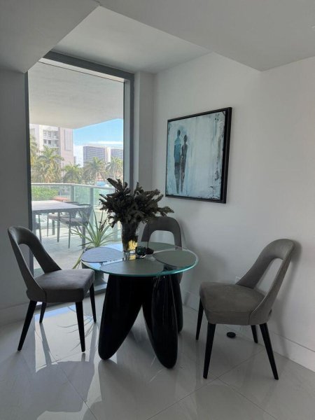 Apartment for rent at The Palms Residences 403