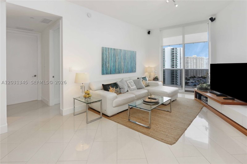 Comprar apartamento no Trump Tower Three 1105