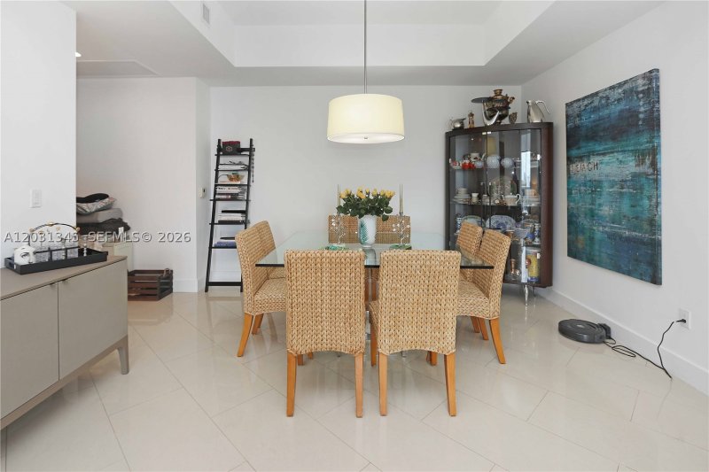Comprar apartamento no Trump Tower Three 1105