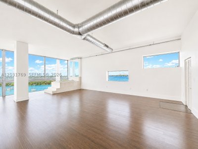 Alquiler de apartamento en Space 01 Lofts 705