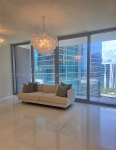 Aluguel de apartamento no Aston Martin Residences 2408W