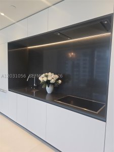 Aluguel de apartamento no Aston Martin Residences 2408W