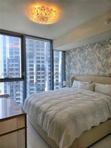 Aluguel de apartamento no Aston Martin Residences 2408W