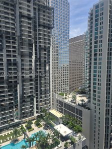 Aluguel de apartamento no Aston Martin Residences 2408W