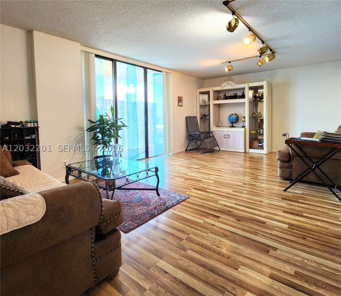 Comprar apartamento en Biscayne Cove 1710