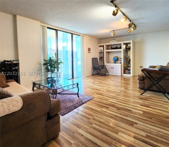 Comprar apartamento en Biscayne Cove 1710