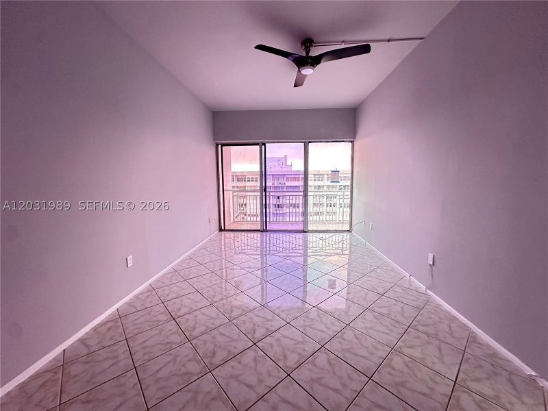 Apartment for rent at Del Prado South Tower PH05