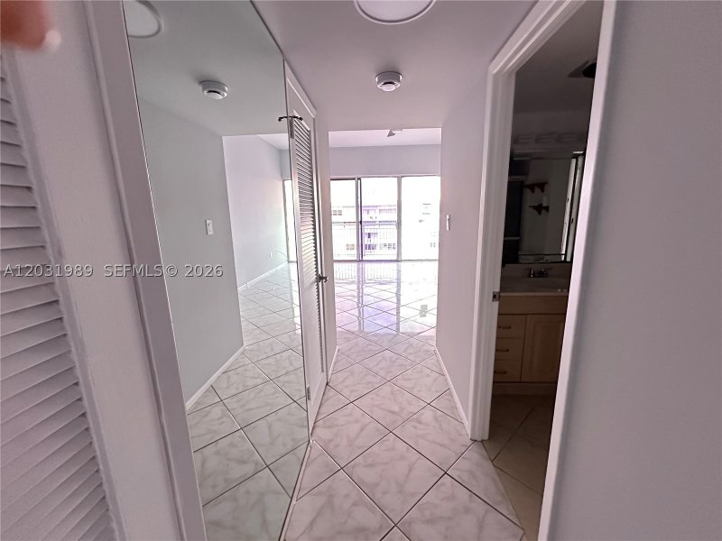 Apartment for rent at Del Prado South Tower PH05